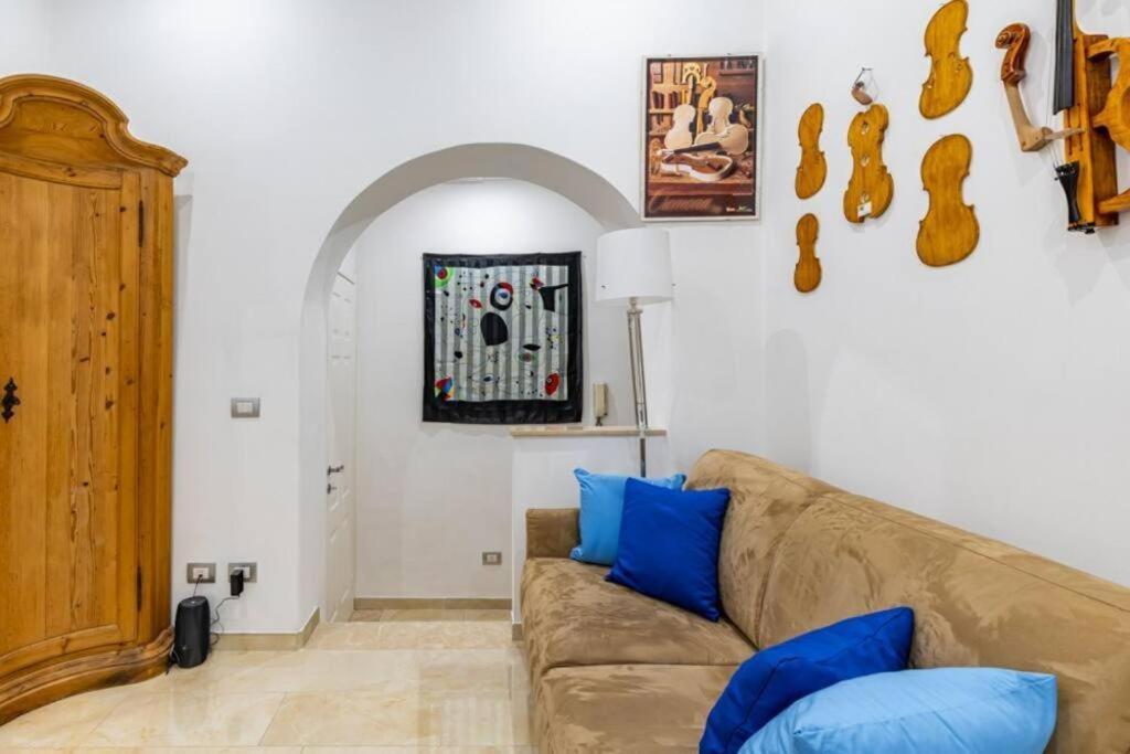 Stradivari Apartment